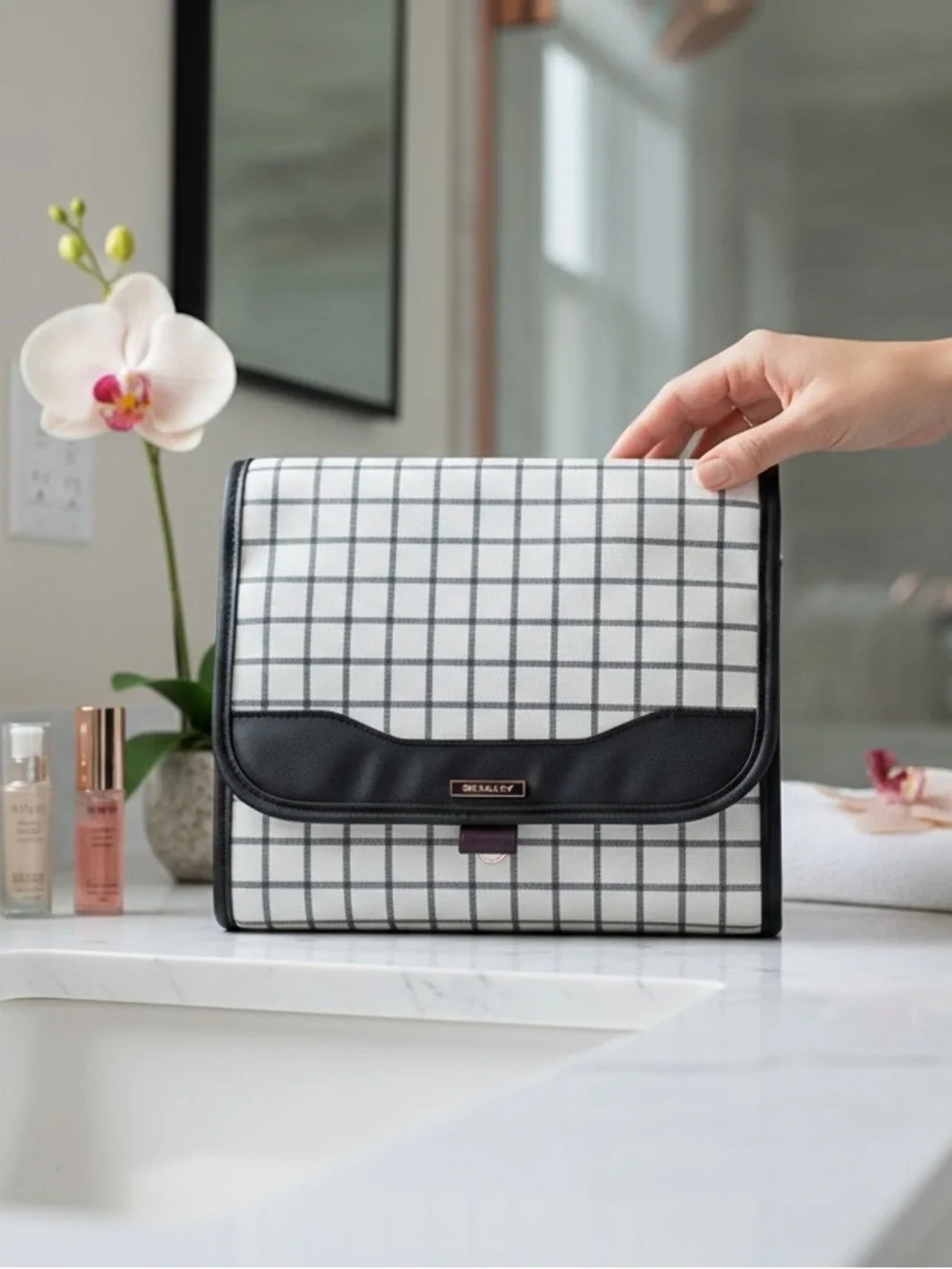 Sophia Joy hanging cosmetics bag